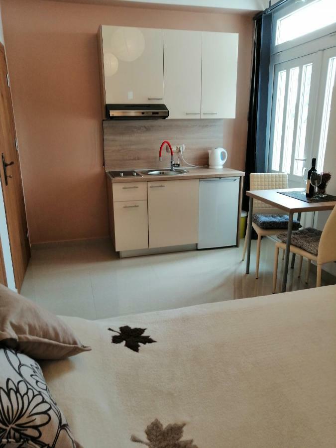 Studio Apartman Irena 2 Bijela Kültér fotó