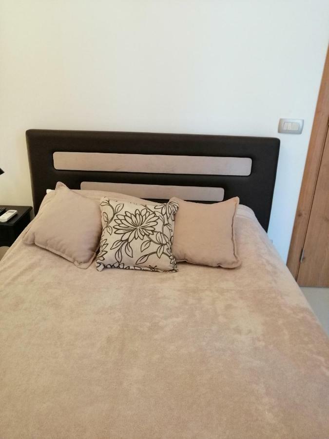Studio Apartman Irena 2 Bijela Kültér fotó