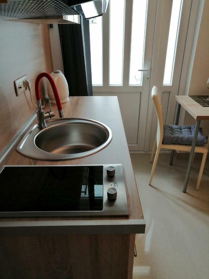 Studio Apartman Irena 2 Bijela Kültér fotó
