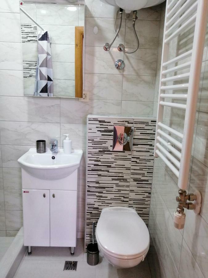 Studio Apartman Irena 2 Bijela Kültér fotó