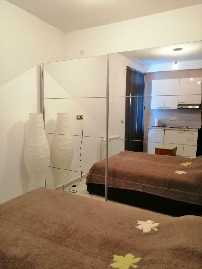 Studio Apartman Irena 2 Bijela Kültér fotó